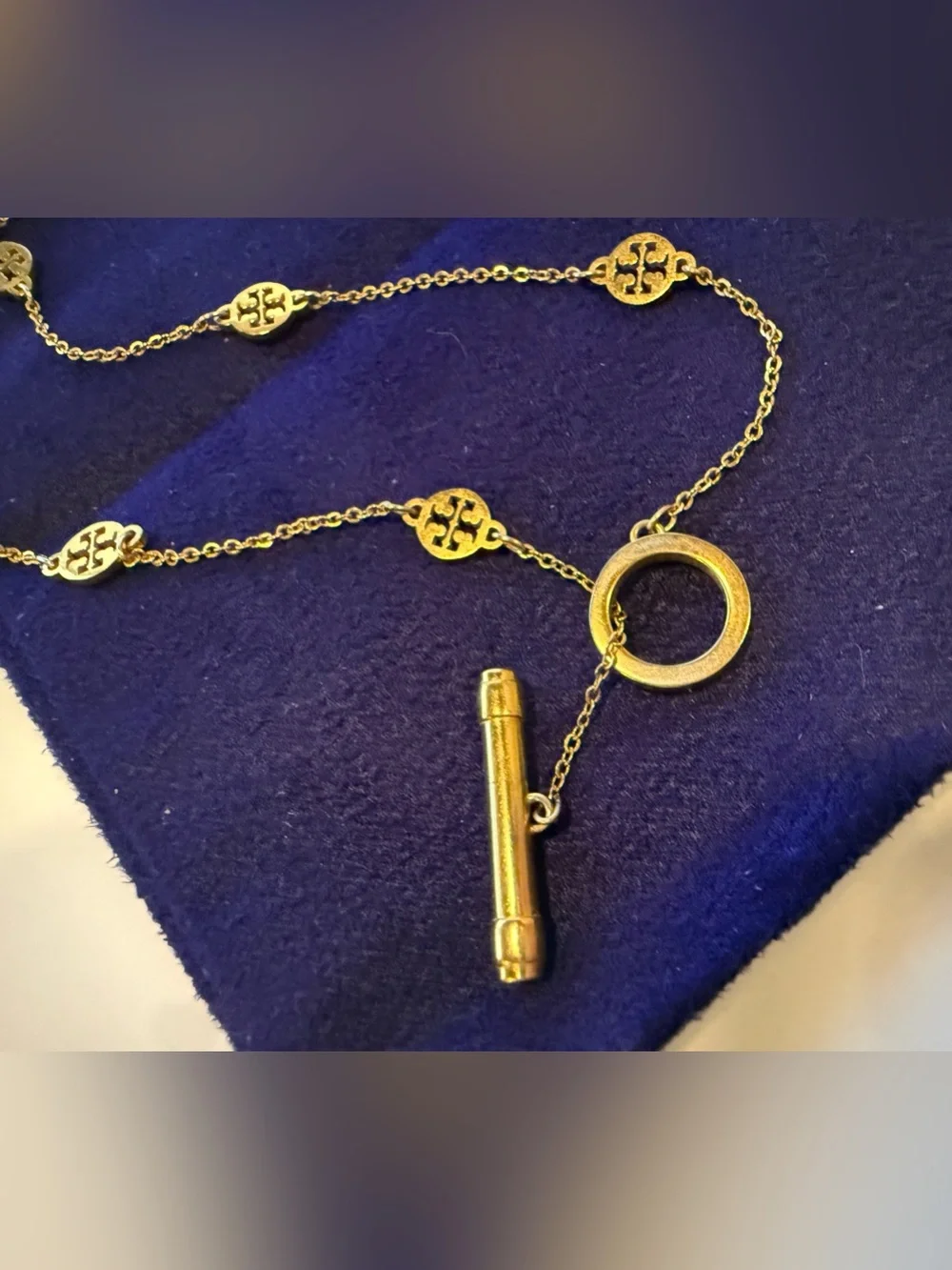TORY BURCH Logo Toggle Short Necklace in 18k Gold Plate